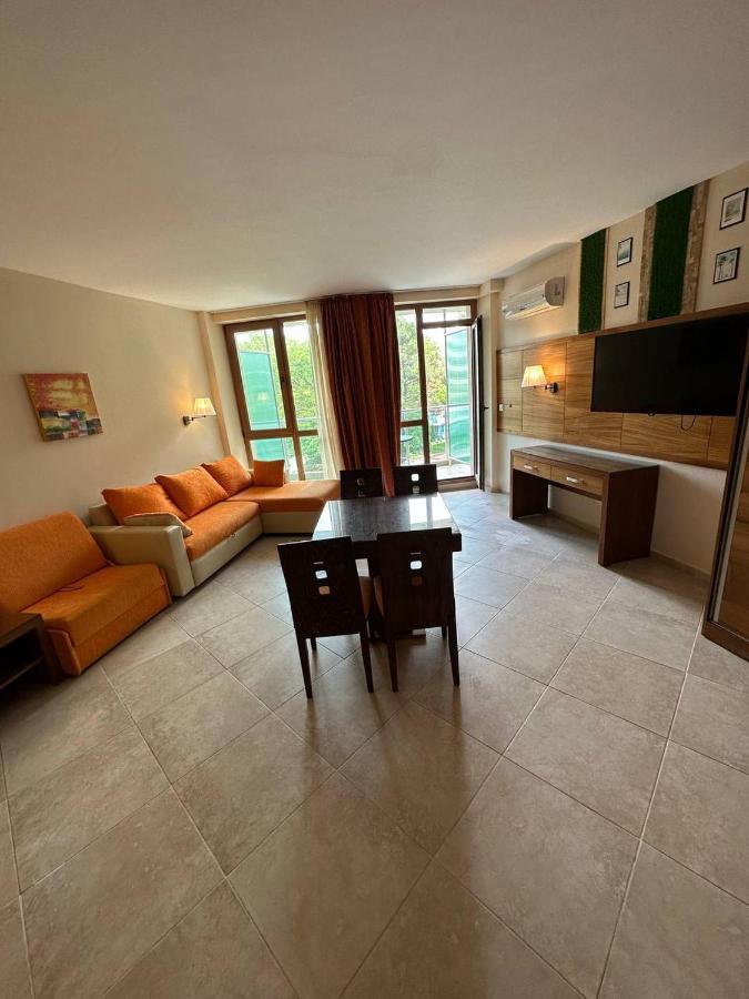 Briz Beach Apartments - Section B Slăntjev Brjag Exteriör bild