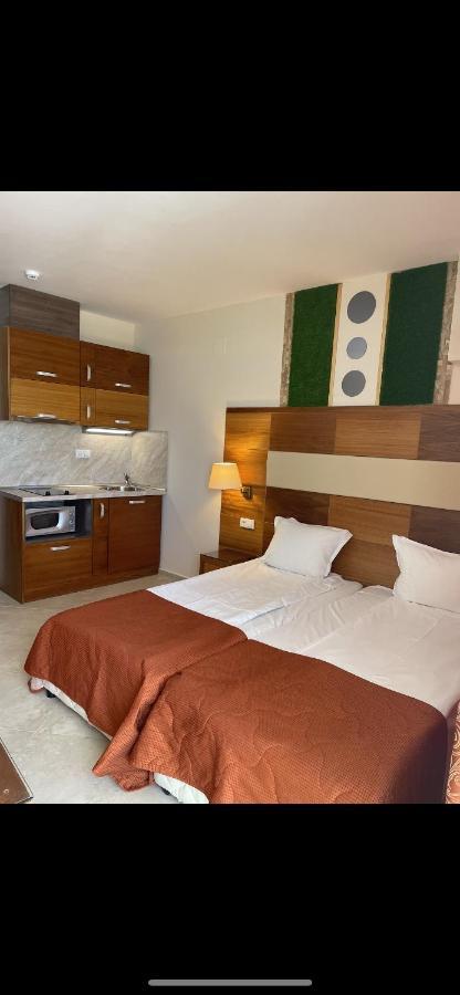 Briz Beach Apartments - Section B Slăntjev Brjag Exteriör bild